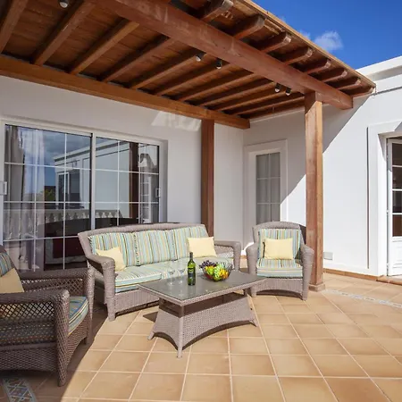Paloma Puerto Calero
